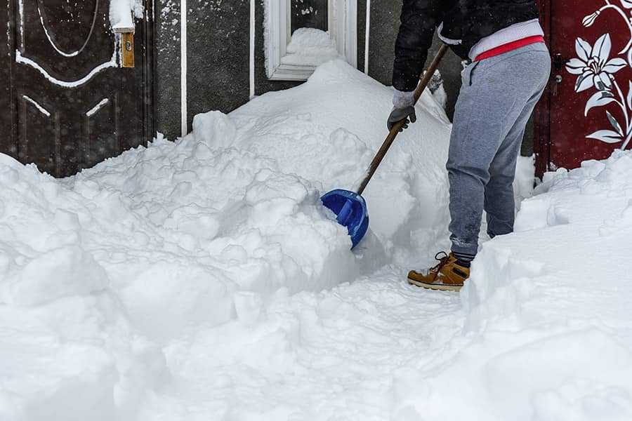 Déneigement manuel Jonquière