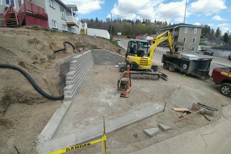 Mur de soutènement Jonquière